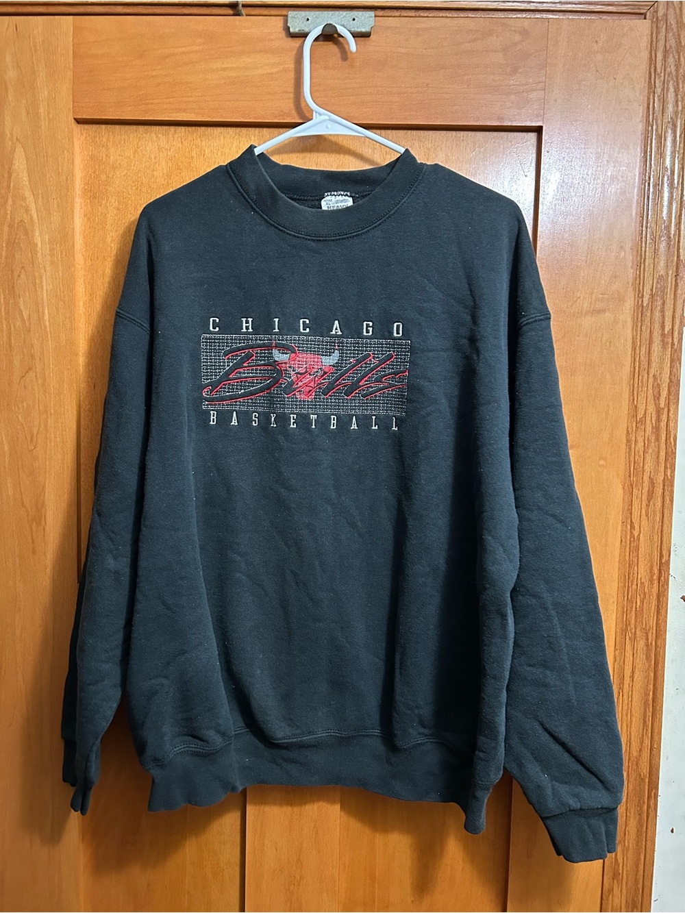 Vintage 1990s Chicago Bulls Fruit Of The Loom Crewneck Sweatshirt XL Made USA